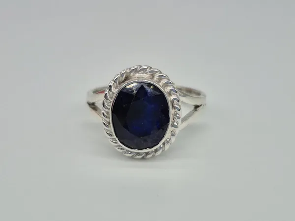 Blue_Sapphire_Sterling_Silver_Gemstone_Ring_For_Men