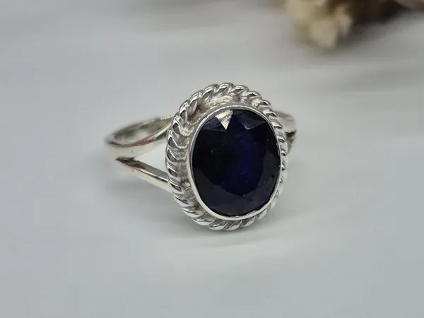 Blue_Sapphire_Sterling_Silver_Gemstone_Ring_For_Men