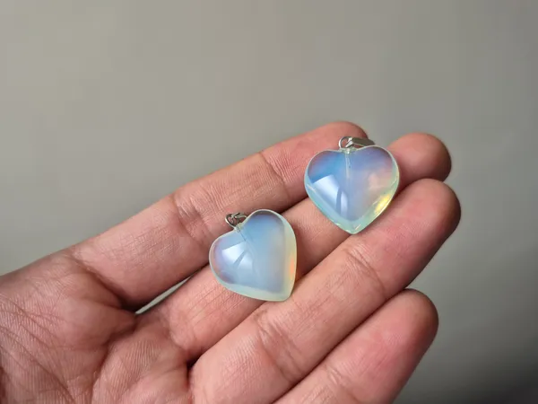 Sky_Blue_Mother_Of_Pearl_Heart_Pendant_For_Men