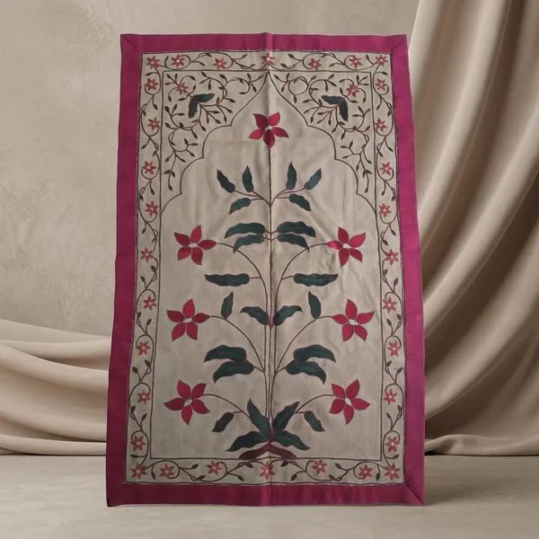 Fabric_Mughal_Floral_Embroidery_Wall_Hanging