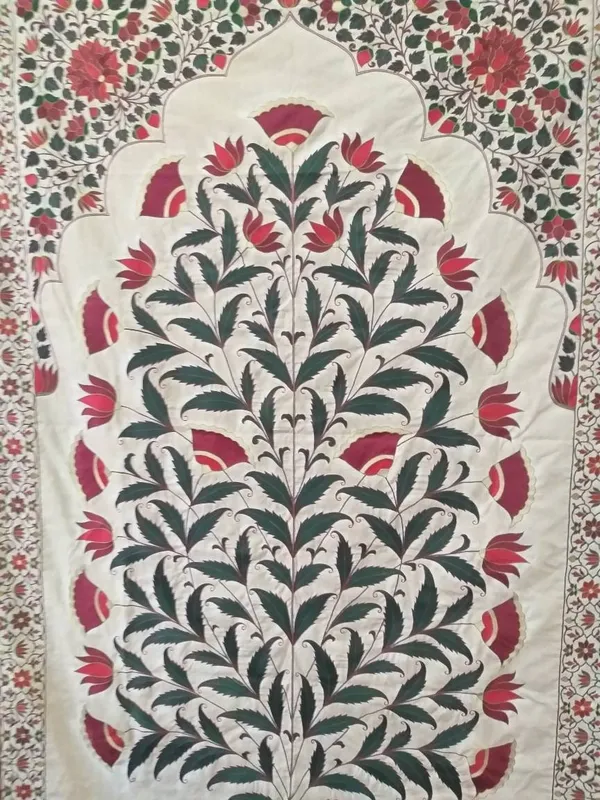 Silk_Cotton_Mughal_Floral_Tree_Of_Life_Embroidery_Wall_Hanging