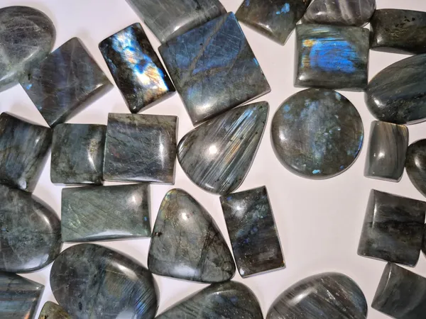 Grey_Labradorite_Polished_Oval_Cabochons_For_Jewellery_Making