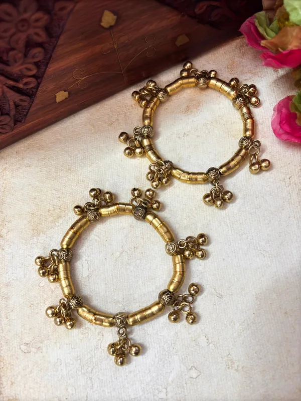 2Pcs_18K_Gold_Toned_Adjustable_Ghungroo_Elasticated_Bangles/_Bracelet