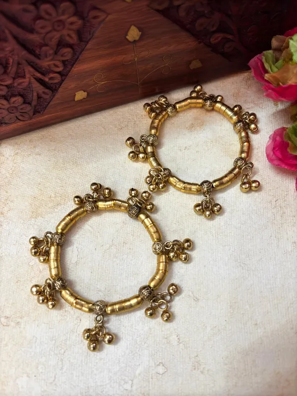 2Pcs_18K_Gold_Toned_Adjustable_Ghungroo_Elasticated_Bangles/_Bracelet