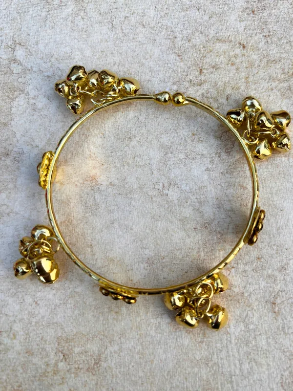 2Pcs_Gold_Toned_Adjustable_Ghungroo_Traditional_Bangles