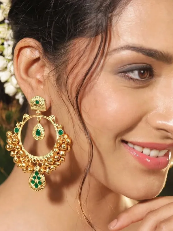 Gold-Plated_Green_Kundan_Ghungroo_Statement_Earrings