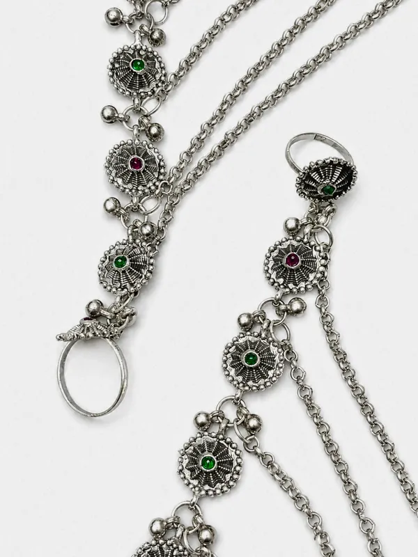 Women_Oxidised_Silver-Plated_Pink_Kundan_Stone-Studded_Layered_Chain_Anklet_With_Toe_Ring