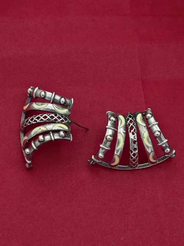 Oxidised_Silver-Plated_Crescent_Design_Studs_Earrings