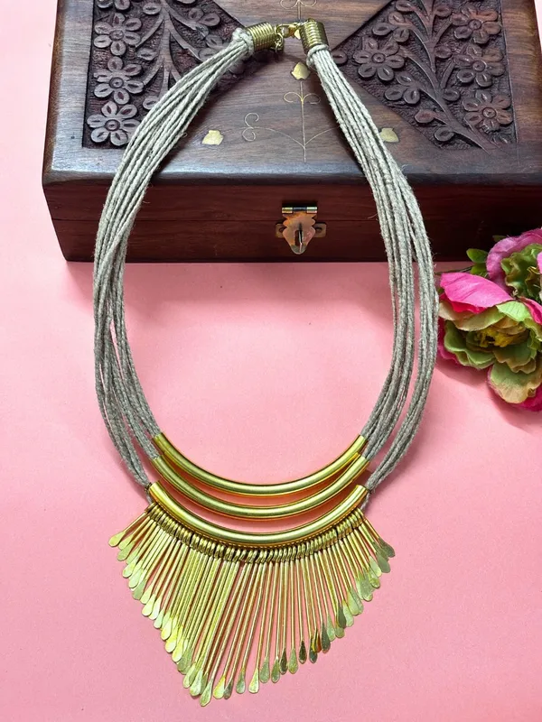 Brass_And_Jute_Oxidised_Gold_Studded_Crochet_Necklace