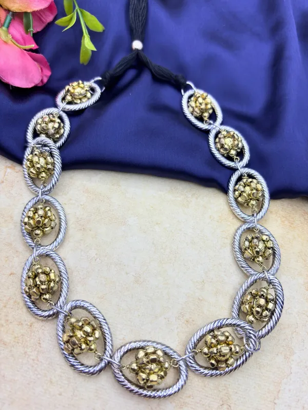Dual-Toned_Oval_Link_Statement_Necklace