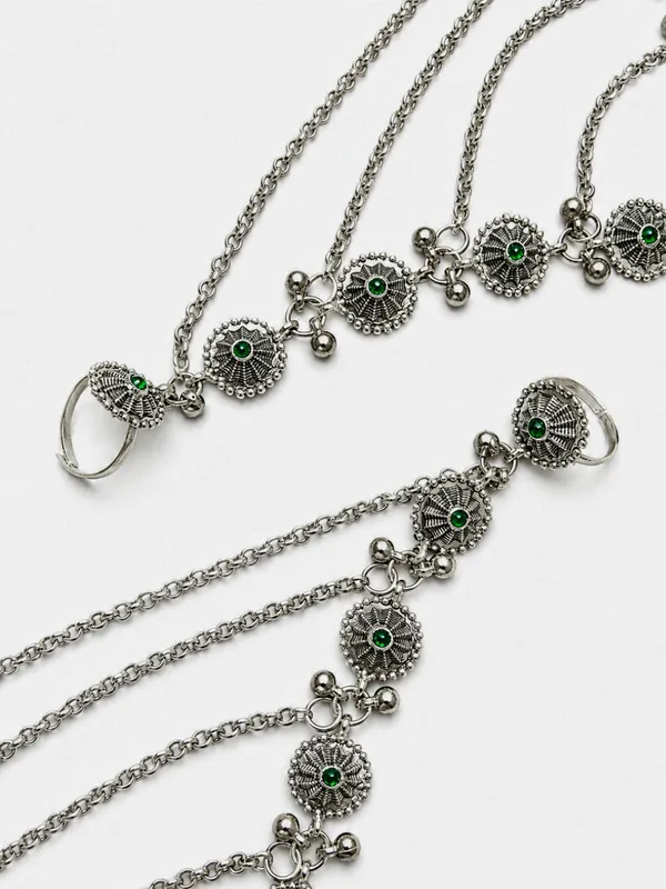 Women_Oxidised_Silver-Plated_Pink_Kundan_Stone-Studded_Layered_Chain_Anklet_With_Toe_Ring