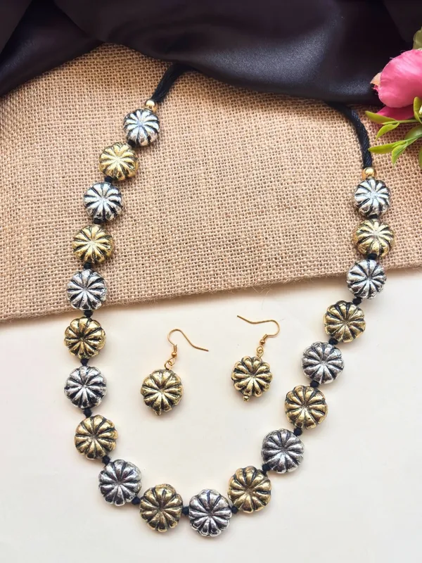 Floral_Beaded_Oxidized_Jewellery_Set