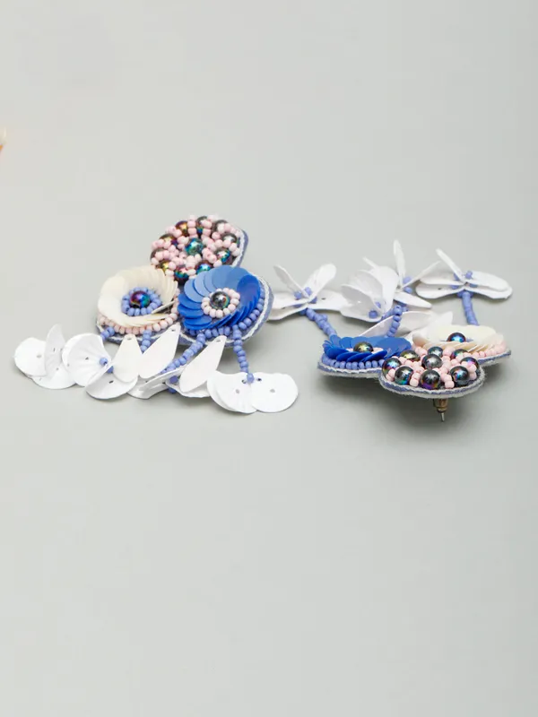 Floral_Jewelry_Set_With_Earrings_And_Maang_Tikka