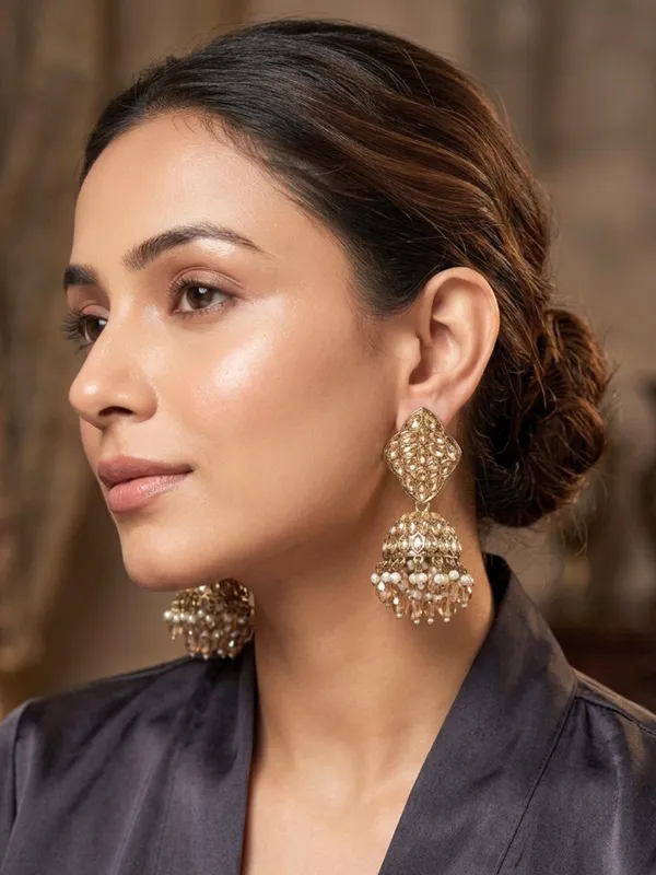 Gold-Plated_Crystal_Bead_Kundan-Style_Jhumka_Earrings