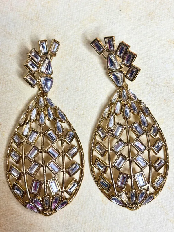Gold-Plated_Crystal_Geometric_Kundan-Style_Handcrafted_Drop_Chandbalis_Earrings
