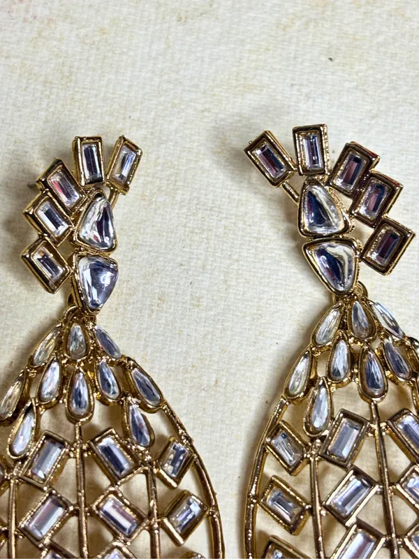 Gold-Plated_Crystal_Geometric_Kundan-Style_Handcrafted_Drop_Chandbalis_Earrings