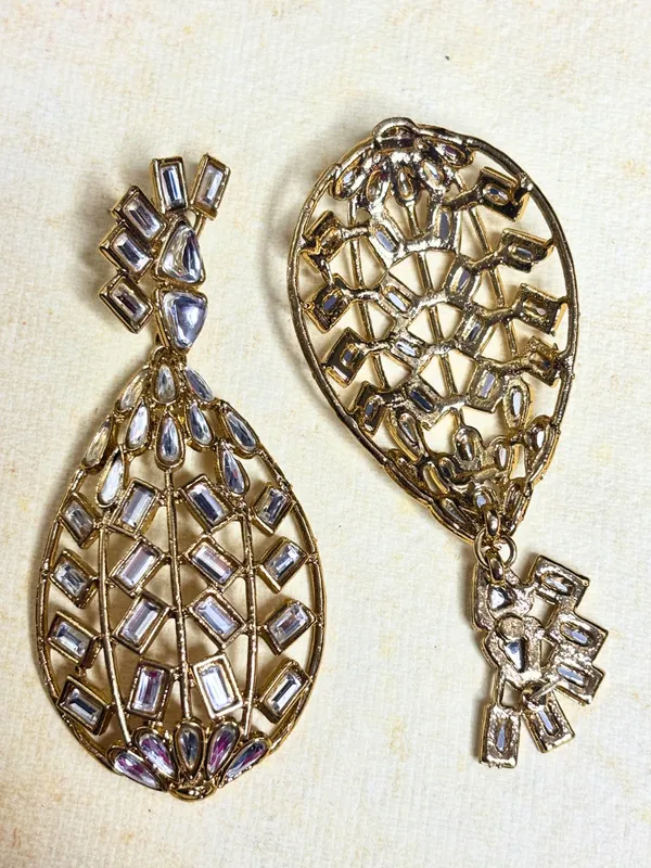 Gold-Plated_Crystal_Geometric_Kundan-Style_Handcrafted_Drop_Chandbalis_Earrings