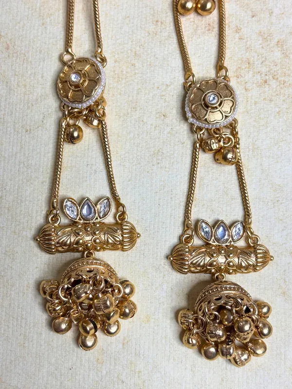 Gold-Plated_Pearl_Studded_Kundan_Long_Chain_Kashmiri_Jhumka_Earrings