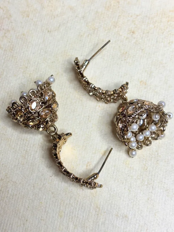 Gold-Plated_Kundan_&_Pearl_Studded_Layered_Jhumka_Earrings