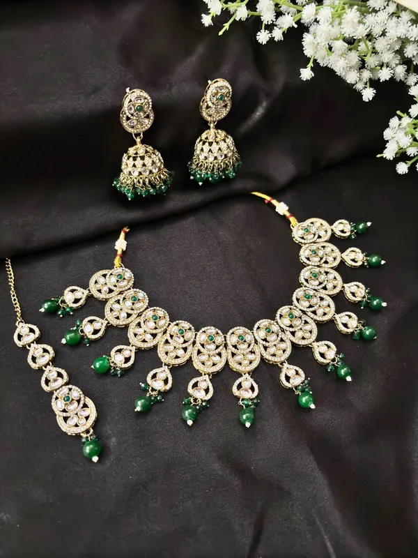 Gold-Plated_Kundan_-Studded_&_Beaded_Studded_Bridal_Jewellery_Set