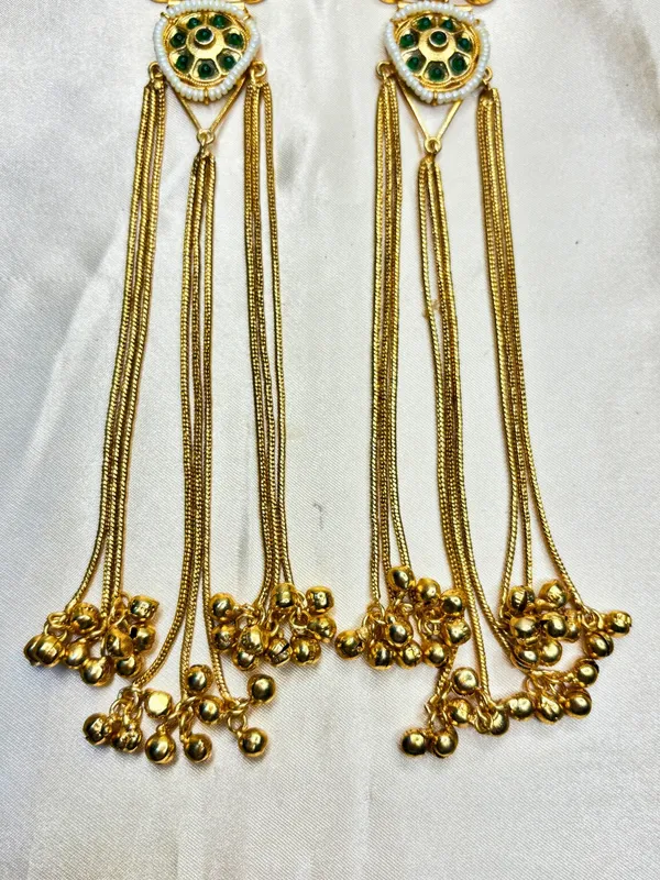 Gold-Toned_Green_Stone_Embellished_Kundan_Tassel_Drop_Earrings
