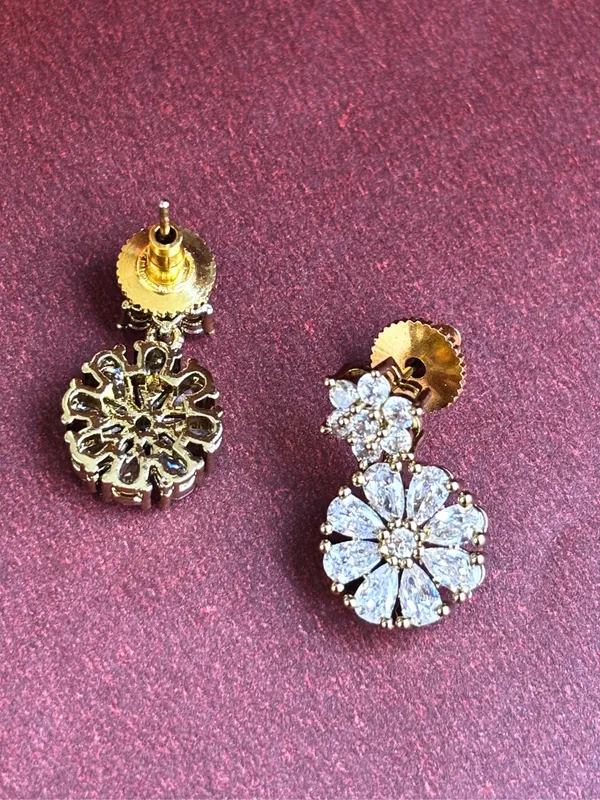 Premium_22K_Gold-Plated_Ad_&_Zirconia_Studded_Luxury_Drop_Earrings