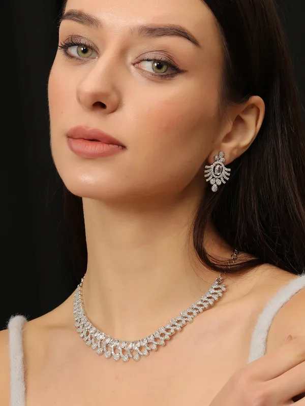 Rhodium-Plated_White_Ad_&_Cubic_Zirconia_Studded_Necklace_Jewellery_Set
