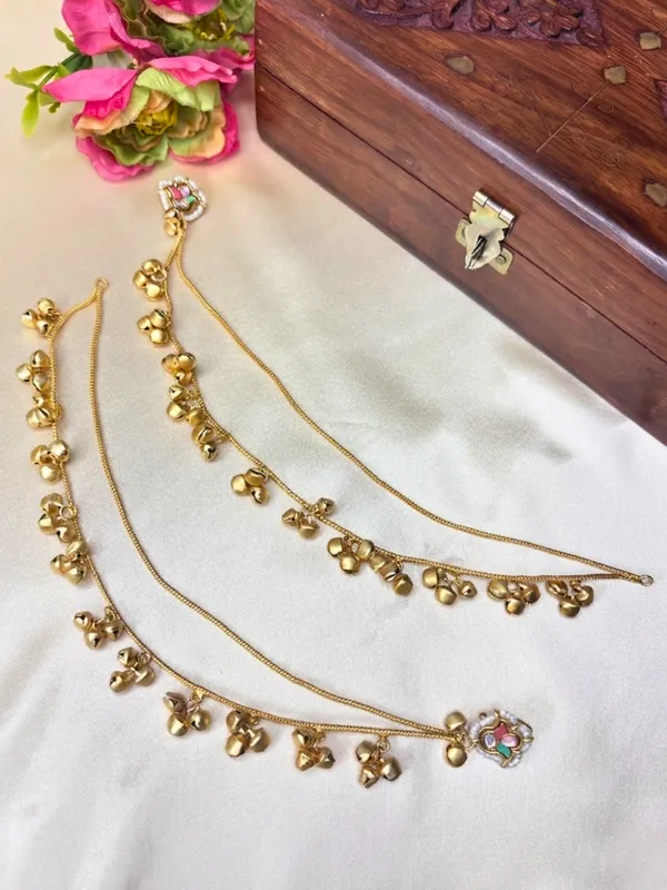 Set_Of_2_Gold-Plated_Peacock_Shaped_Kundan_&_Ghungroo_Studded_Kashmiri_Drop_Earrings