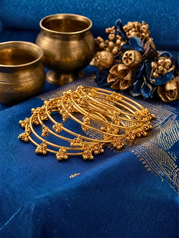 Set_Of_8_Gold-Plated_Kashmiri_Ghungroo_Bangles