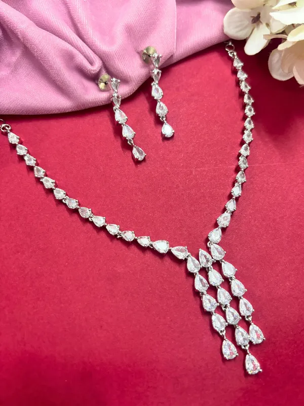 Silver_Plated_Ad_&_Cubic_Zirconia_Studded_Premium_Necklace_Jewellery_Set