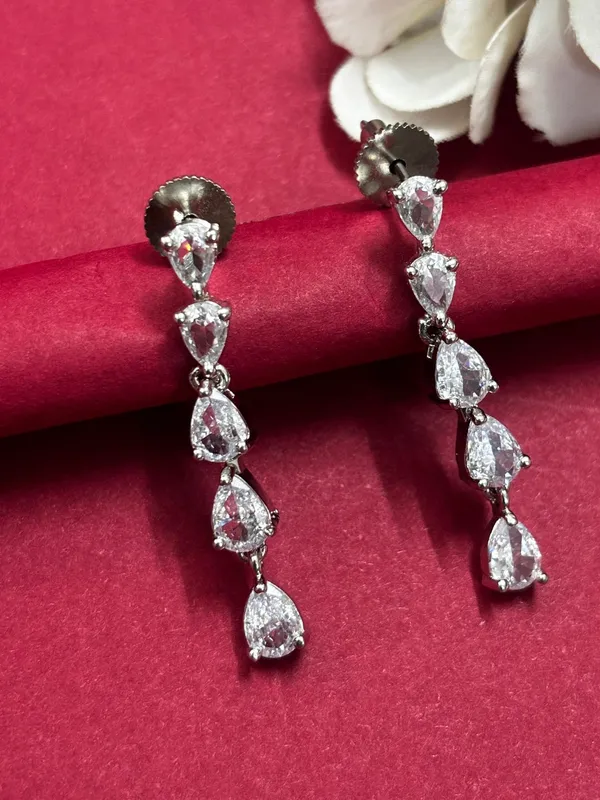 Silver_Plated_Ad_&_Cubic_Zirconia_Studded_Premium_Necklace_Jewellery_Set