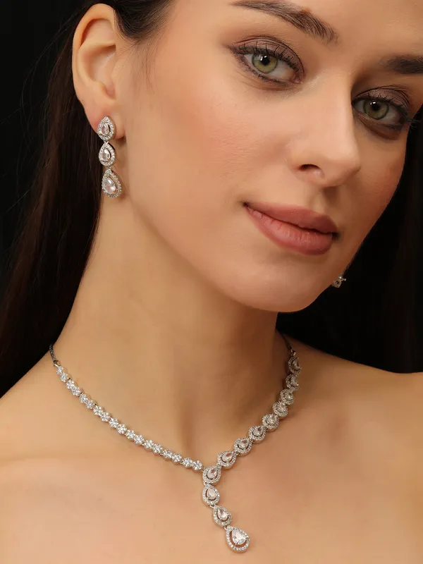 Silver_Plated_Ad_&_Cubic_Zirconia_Studded_Premium_Necklace_Jewellery_Set
