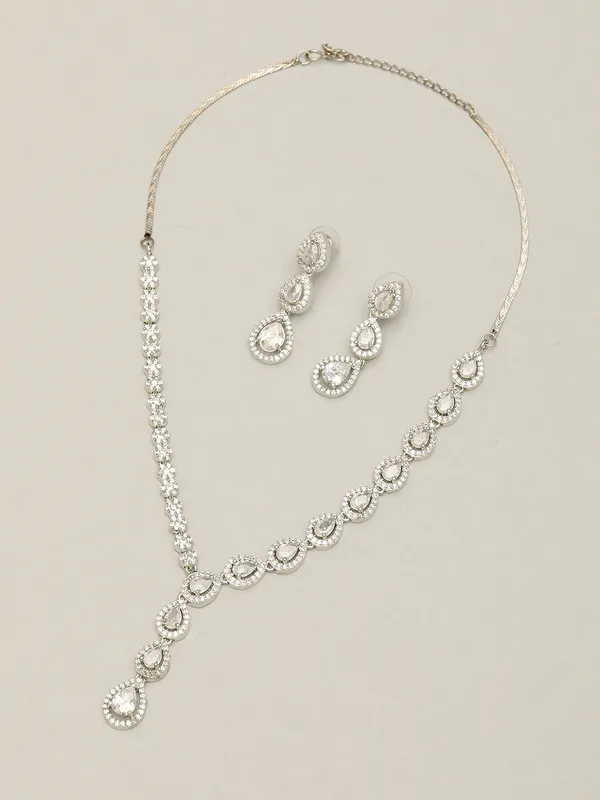 Silver_Plated_Ad_&_Cubic_Zirconia_Studded_Premium_Necklace_Jewellery_Set