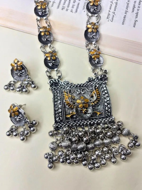 Silver-Plated_Dual-Tone_Textured_Long_Necklace_Jewellery_Set