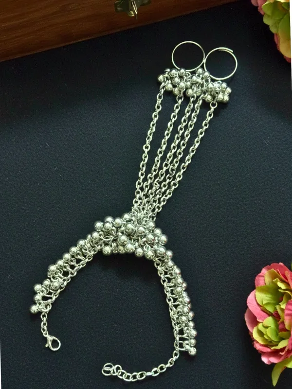 Silver_Plated_Hathphool_Ring_Bracelet_(One_Hand_Only)