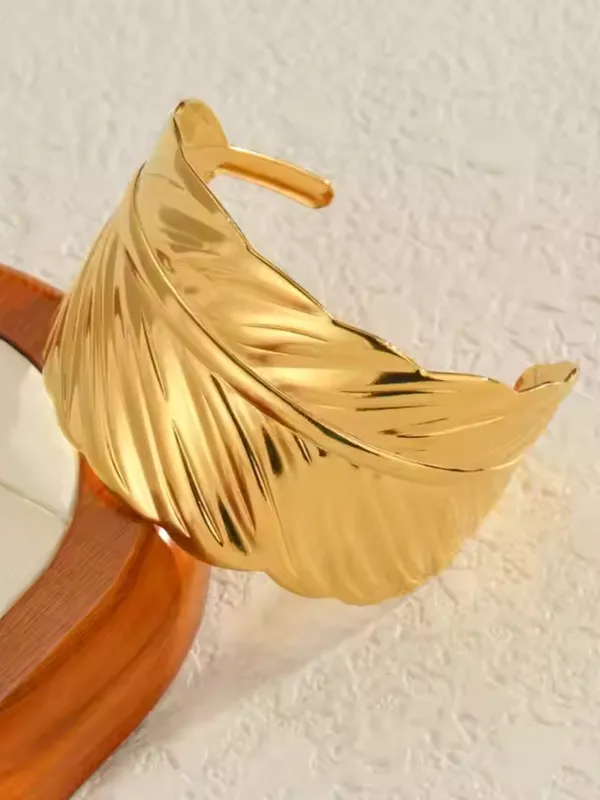 18K_Gold_Pvd_Plated_Leaf_Shaped_Cuff_Bracelet