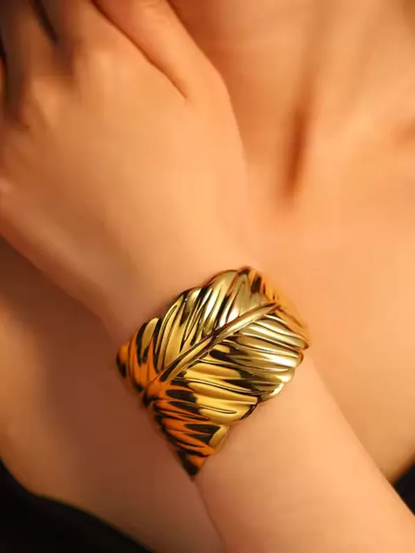 18K_Gold_Pvd_Plated_Leaf_Shaped_Cuff_Bracelet