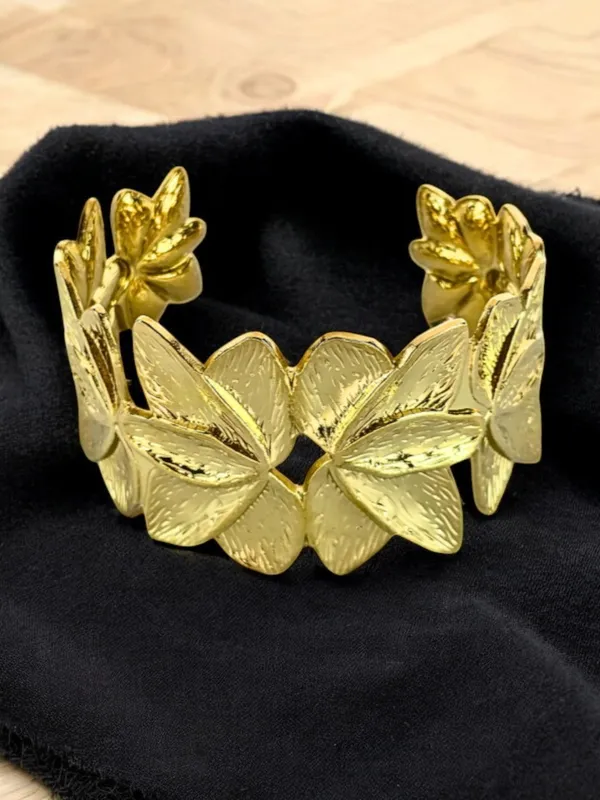 18K_Gold_Plated_Flower_Shaped_Bracelet