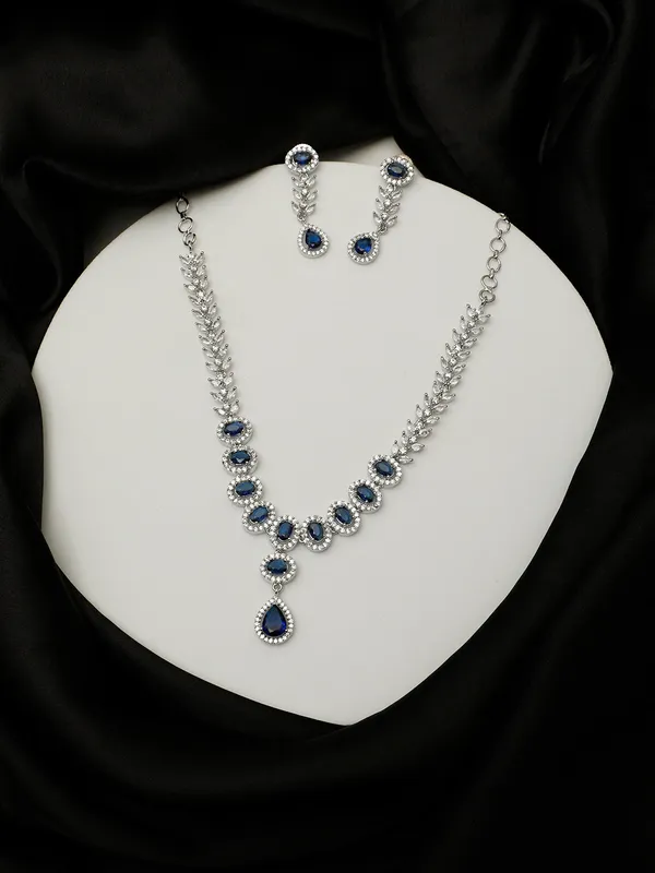 Blue_Emerald_Ad_Studded_Handcrafted_Jewellery_Set