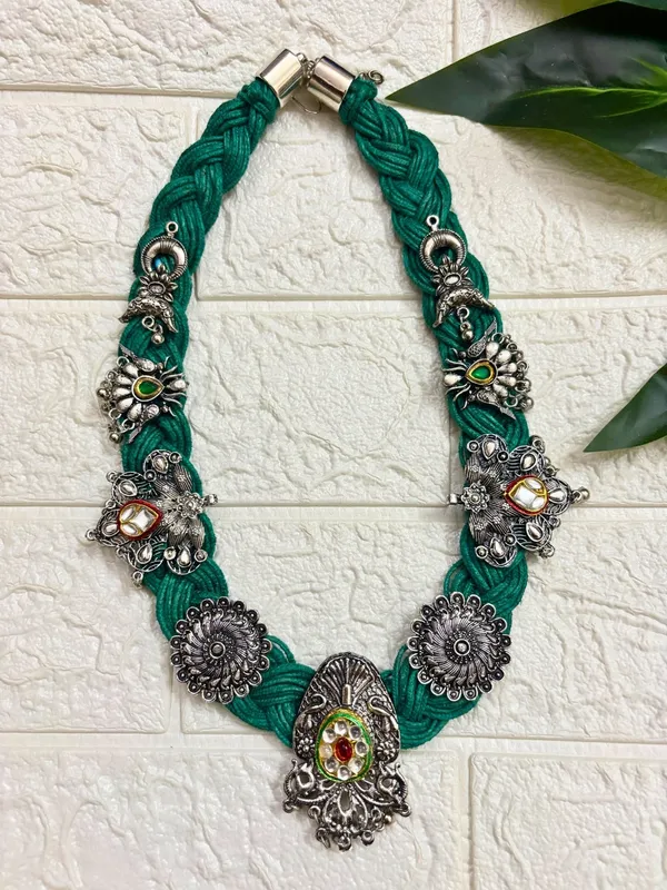Brass_And_Jute_Oxidised_Silver_Kundan_Studded_Crochet_Necklace
