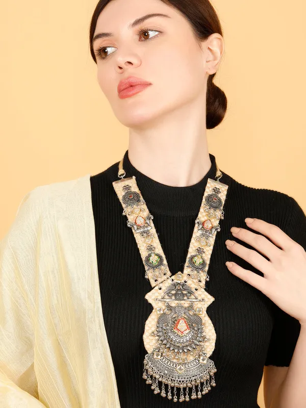 German_Silver_Brass-Plated_Oxidised_Jute_Necklace