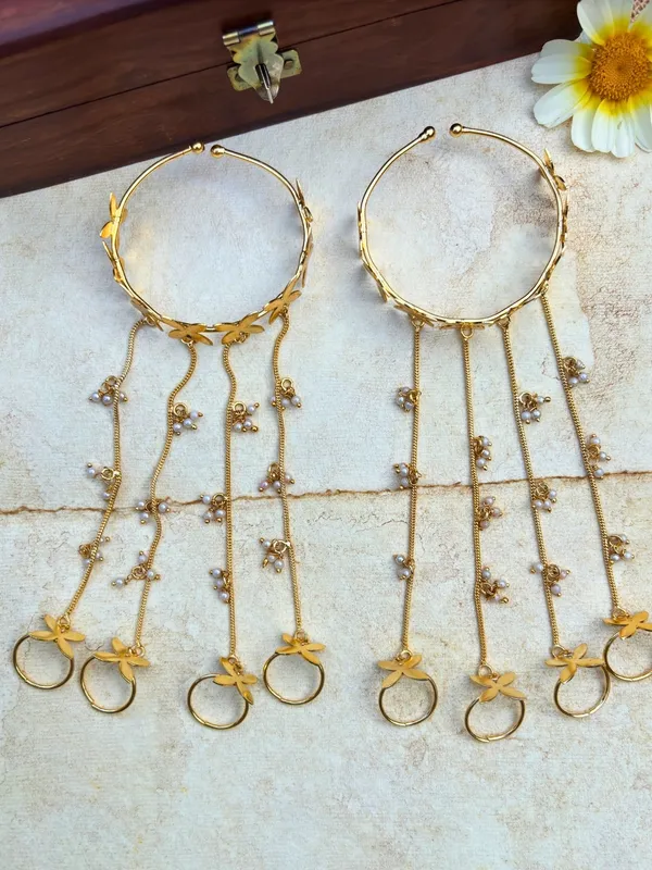 Gold-Plated_Flower_Ring_Bracelet_With_Hathphool