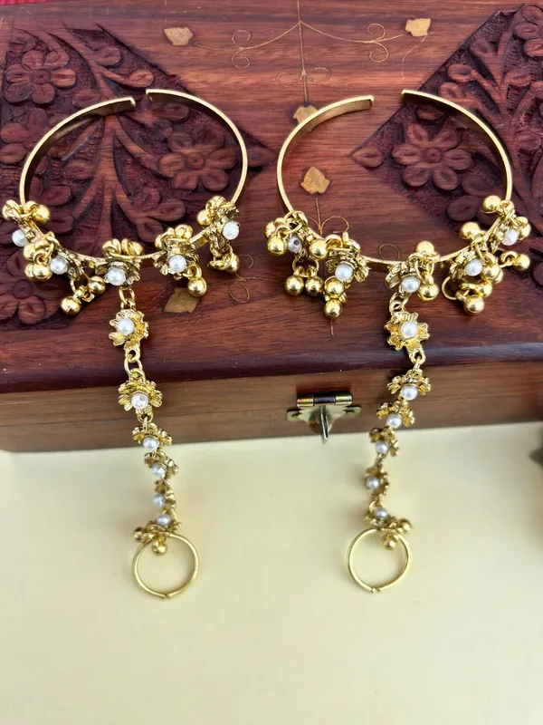 Gold-Plated_Pearl_Ring_Bracelet_With_Hathphool