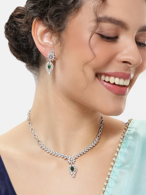 Green_Emerald_Ad_Studded_Handcrafted_Jewellery_Set