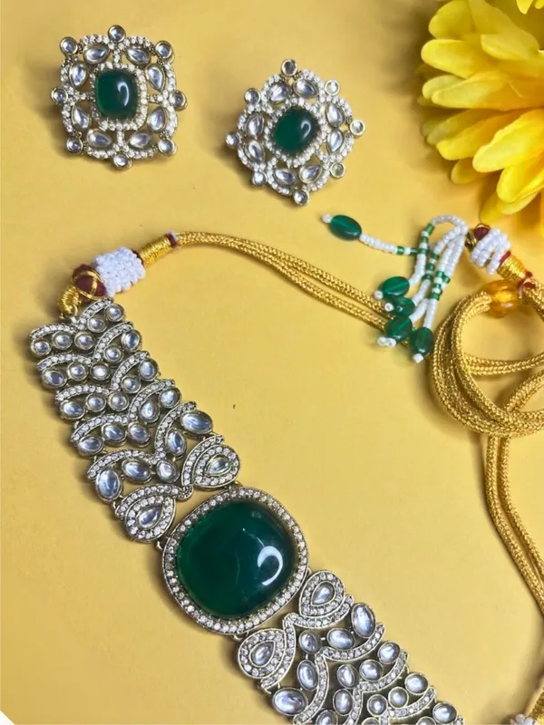 Green_Kundan-Studded_Cubic_Zirconia_Golden_Necklace_Set