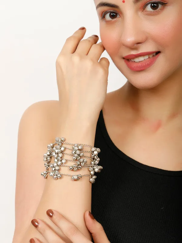 Oxidised_Silver-Plated_Multi-Layered_Chain_Bracelet_With_Ghungroo