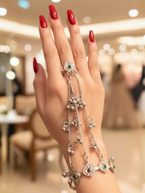 Silver-Plated_Kundan_Ring_Bracelet_With_Hathphool