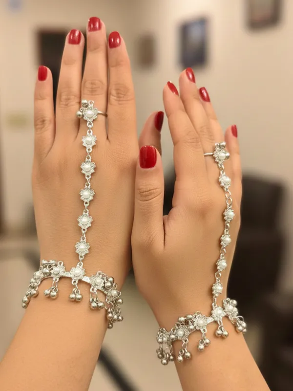 Silver-Plated_Pearl_Ring_Bracelet_With_Hathphool