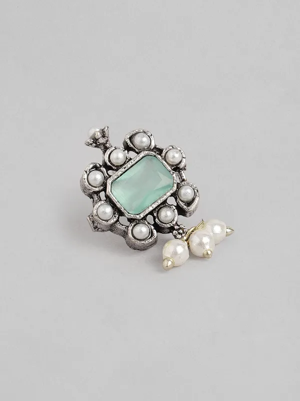 Silver-Toned_Kundan_Stone-Studded_&_Beaded_Oxidised_Jewellery_Set