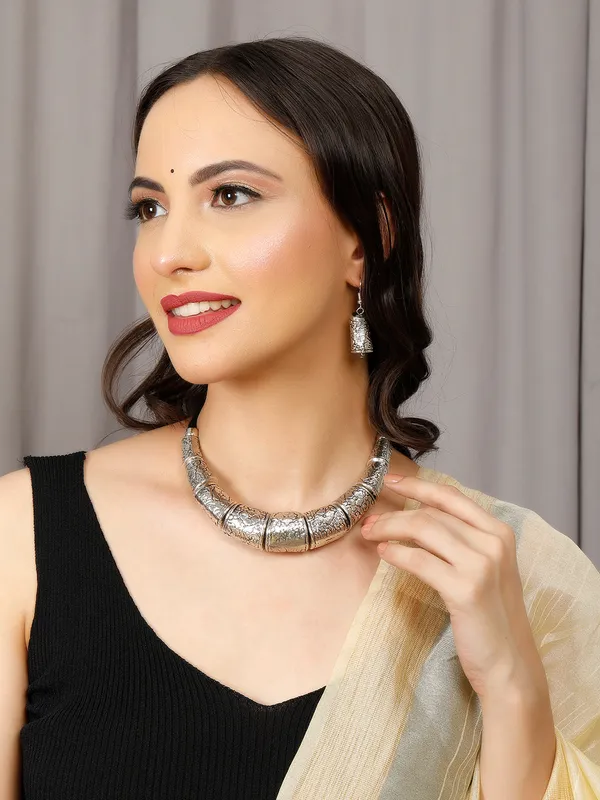 Silver_Tribal_Choker_Necklace_Jewellery_Set_For_Women